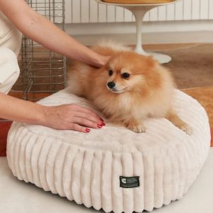 Wit hondenbed van corduroy, Maso